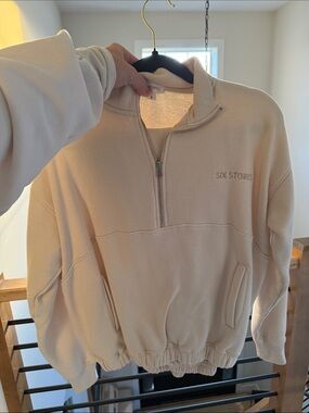 NWOT - SIX STORIES WIFEY Cream Half-Zip Pullover SMALL